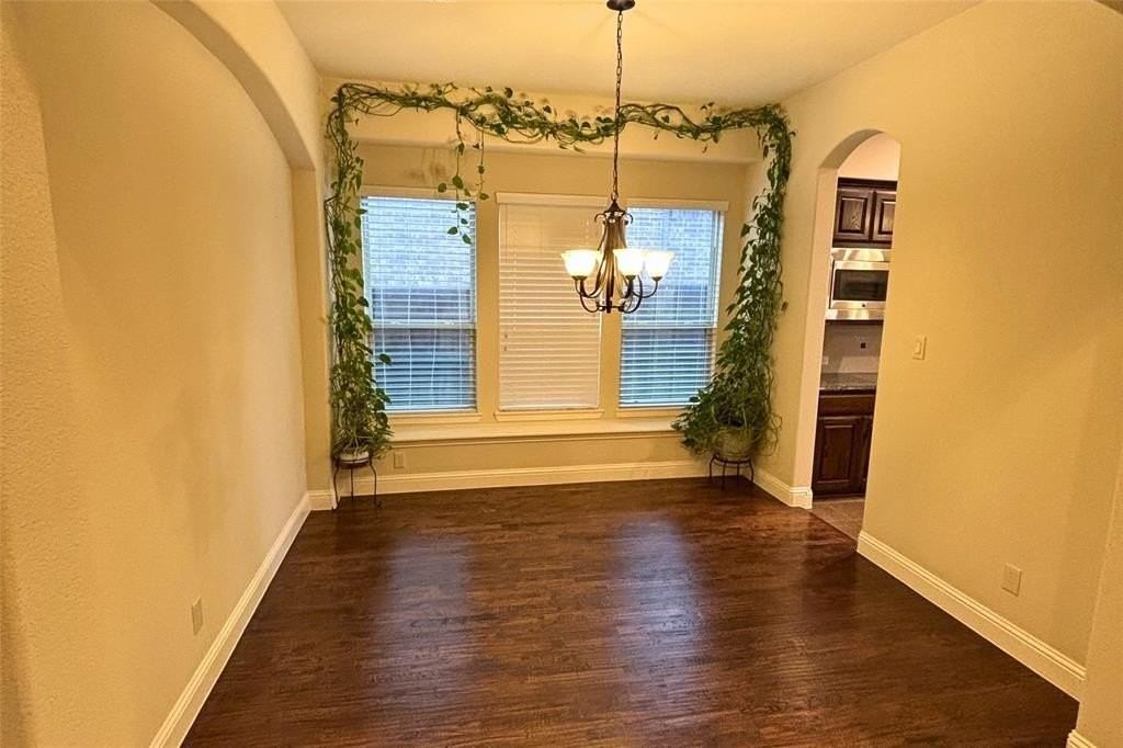 5547 Lightfoot Ln - Photo 5 of 34