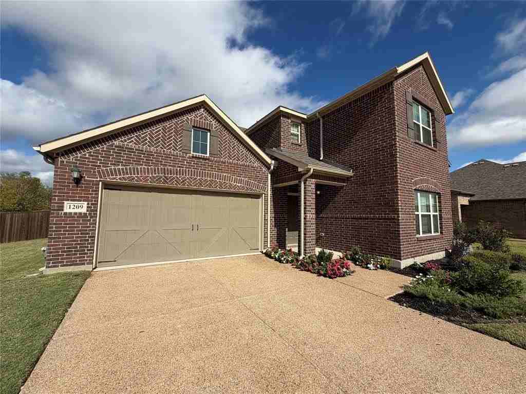 1209 Putnam St - Photo 4 of 36