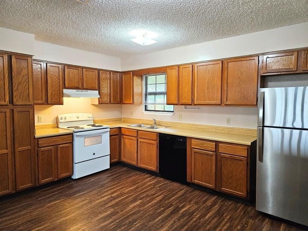 6321 Richland Plaza Dr #D - Photo 2 of 11