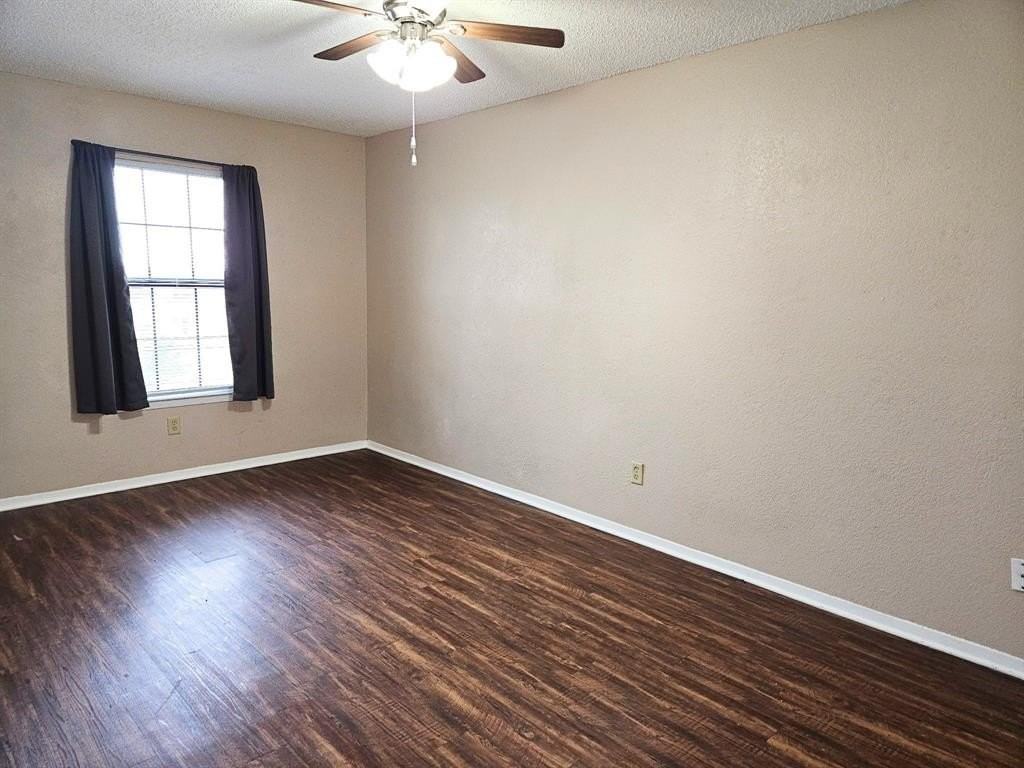 6321 Richland Plaza Dr #D - Photo 6 of 11