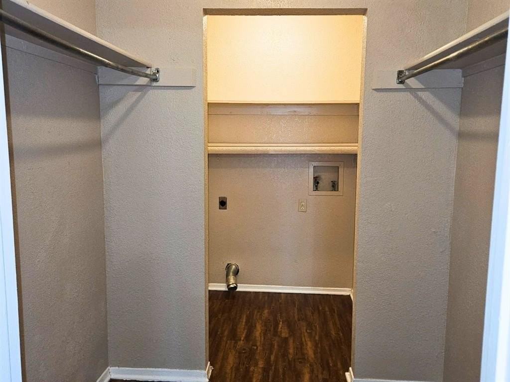 6321 Richland Plaza Dr #D - Photo 7 of 11