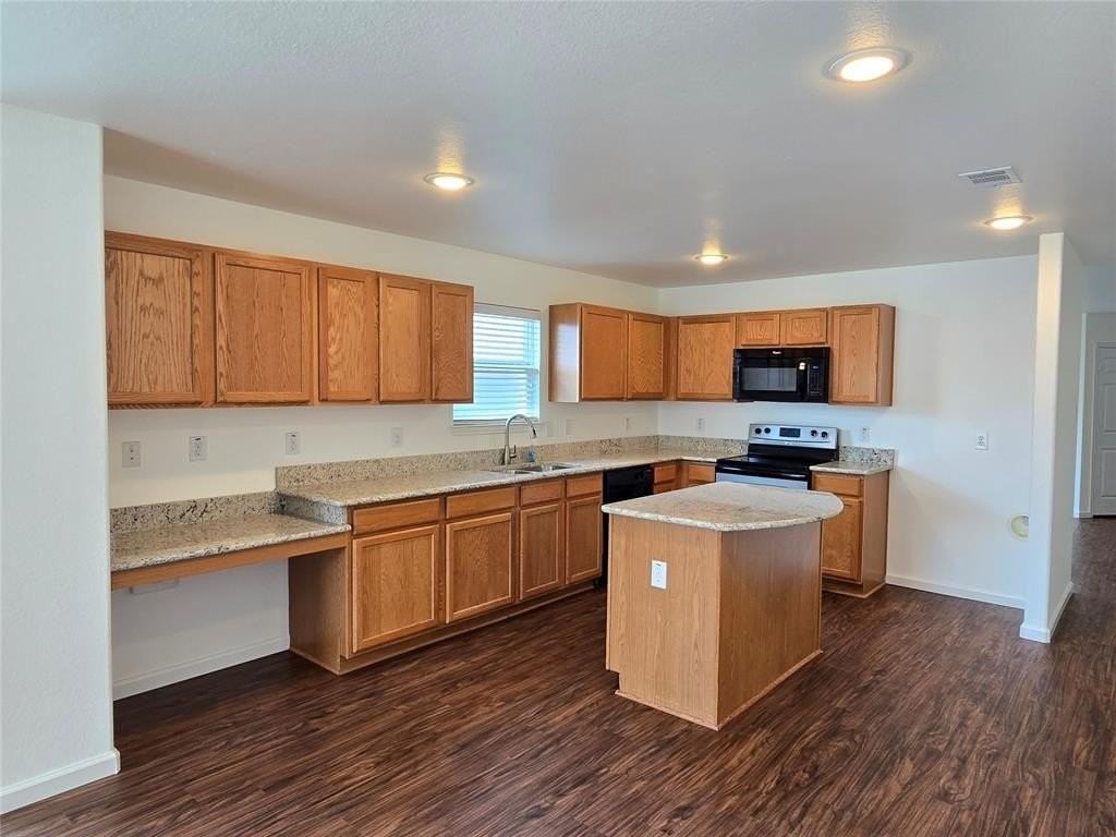 9028 Navigation Dr - Photo 6 of 40