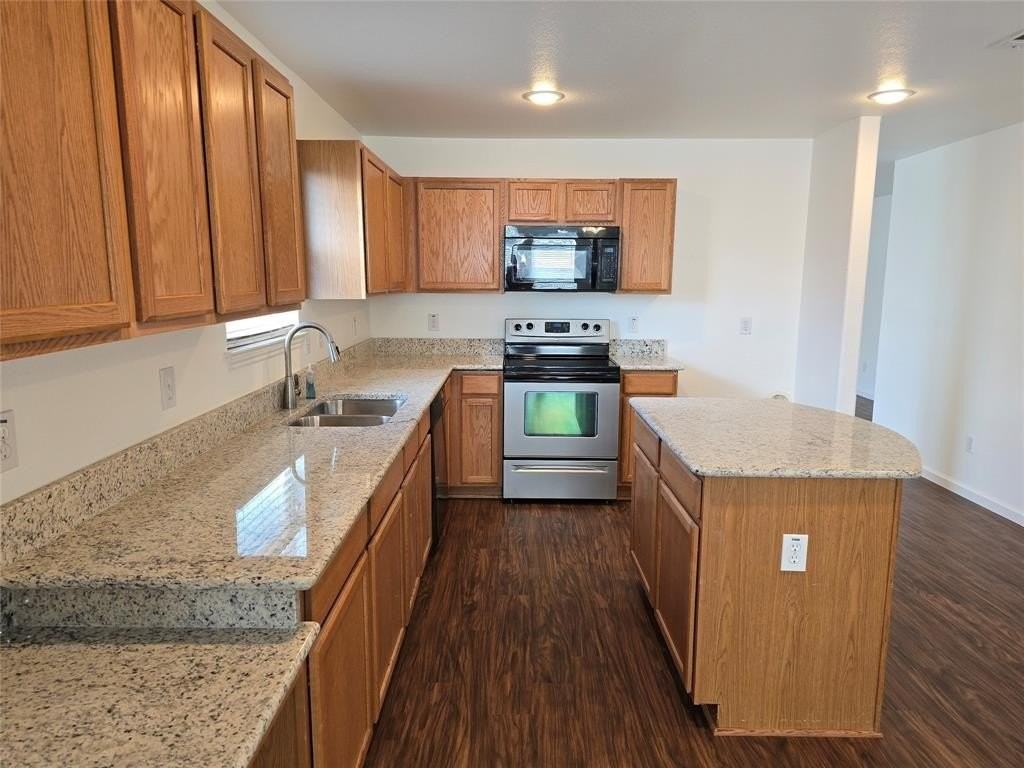 9028 Navigation Dr - Photo 7 of 40