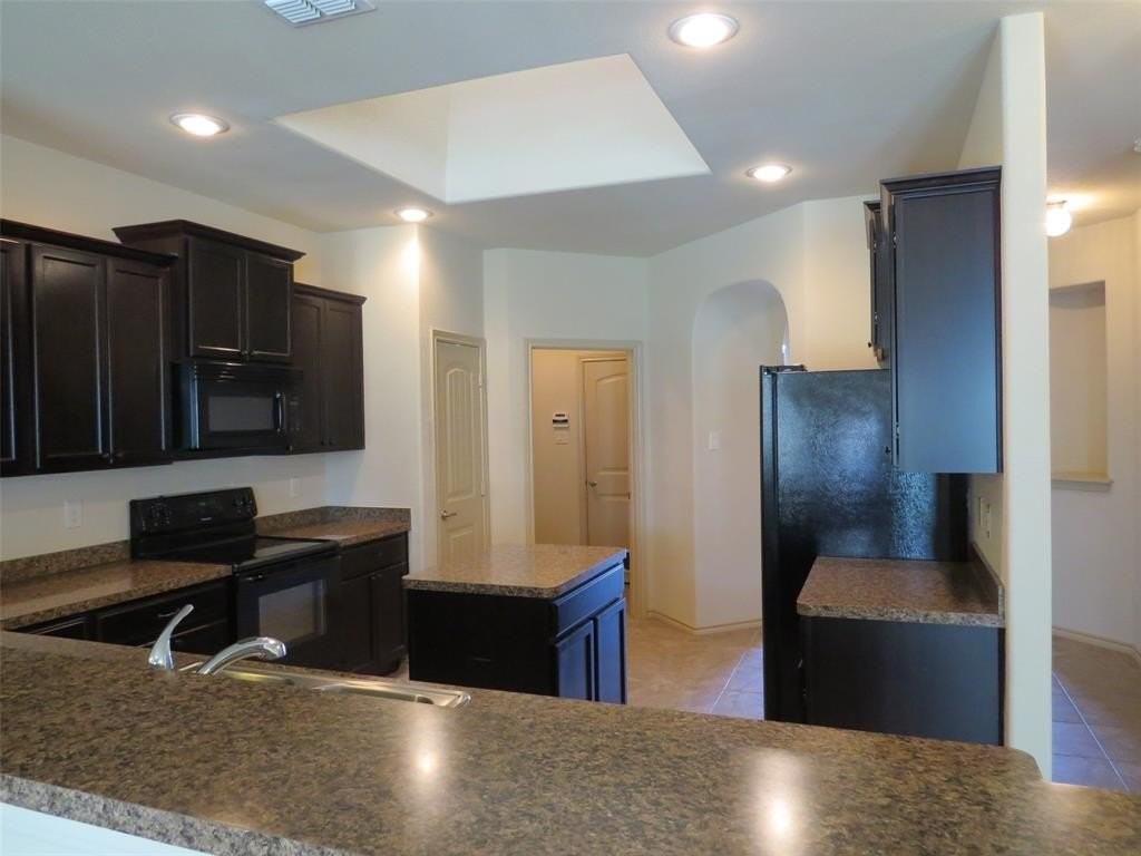 11045 Erinmoor Trl - Photo 5 of 15