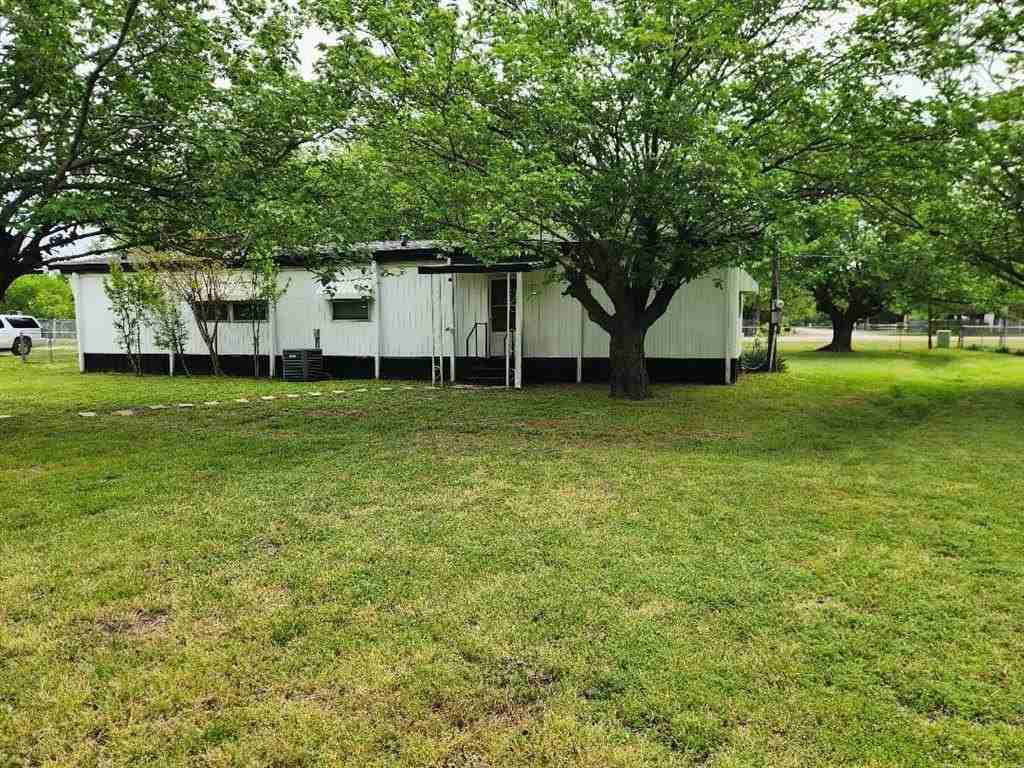 12208 Lunar Ln - Photo 2 of 16