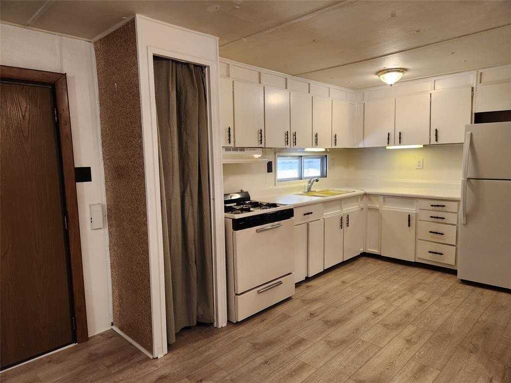 12208 Lunar Ln - Photo 7 of 16