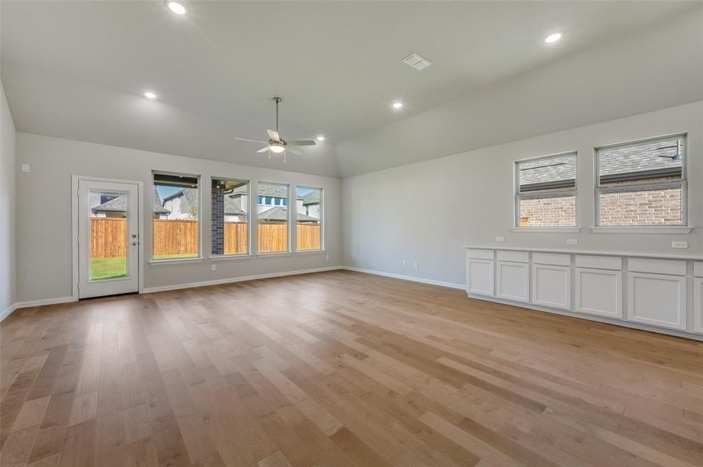 1312 Silver Grass Mdw - Photo 4 of 23