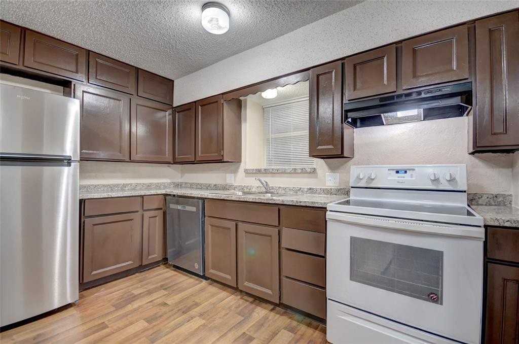 3319 Crites St #203 - Photo 6 of 18