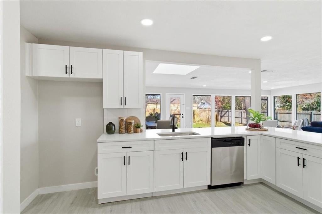 1509 University Dr - Photo 4 of 35