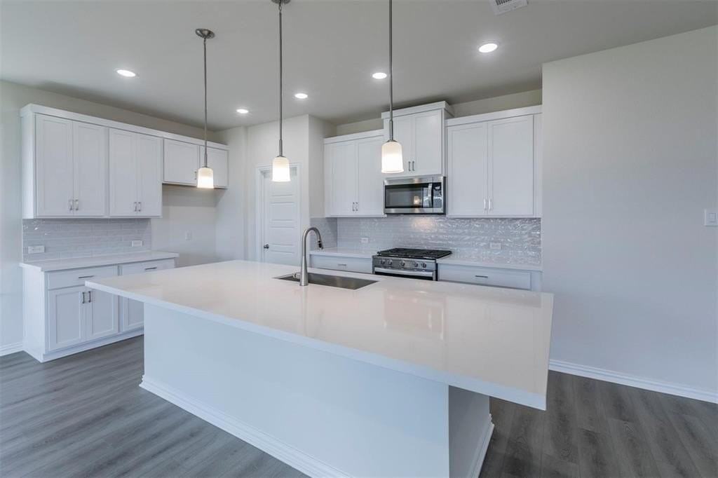 3300 Riverlawn Dr - Photo 6 of 25