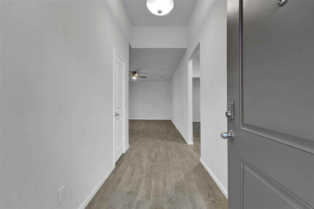 312 Youngblood Ln - Photo 4 of 29