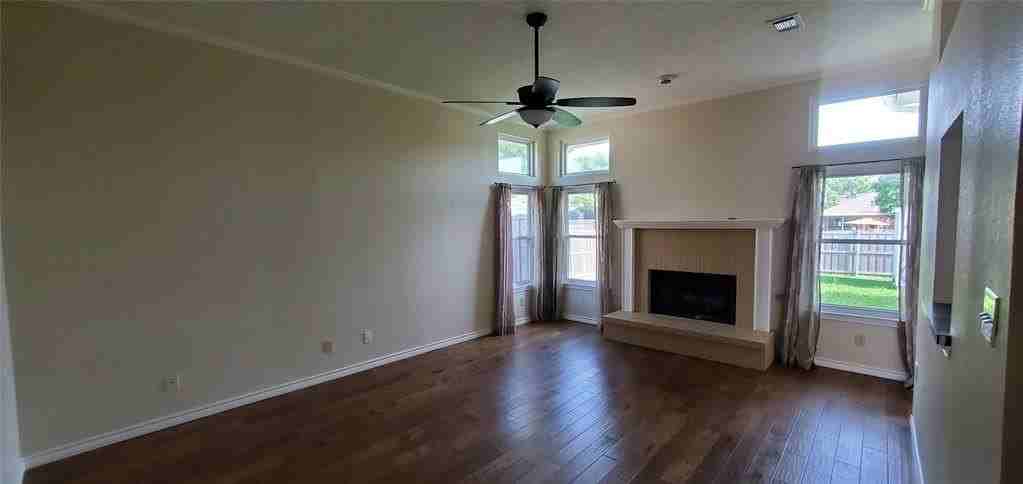 605 Andersonville Ln - Photo 2 of 23