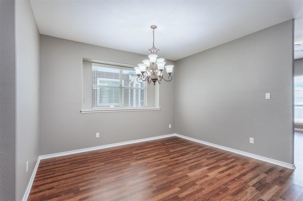 1240 Hayden Ln - Photo 7 of 39