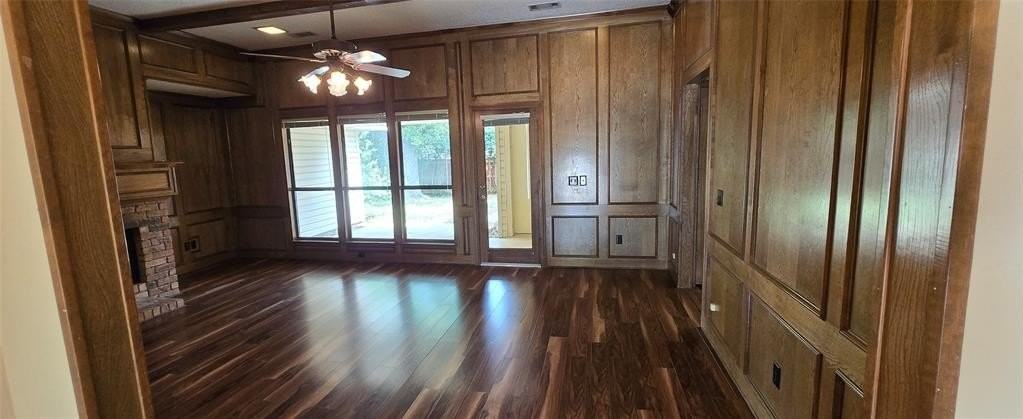 3204 Buckhorn Ct - Photo 4 of 37