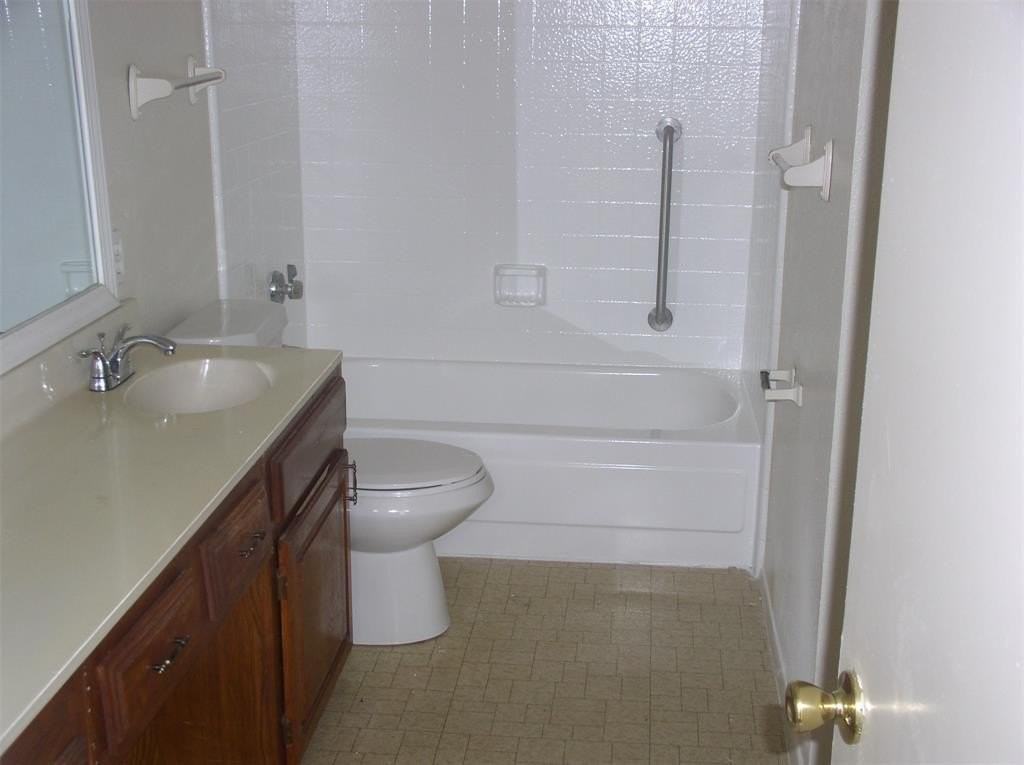 7210 Pineberry Rd - Photo 5 of 8