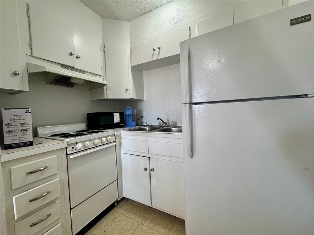 1415 Sewell St #26 - Photo 6 of 11