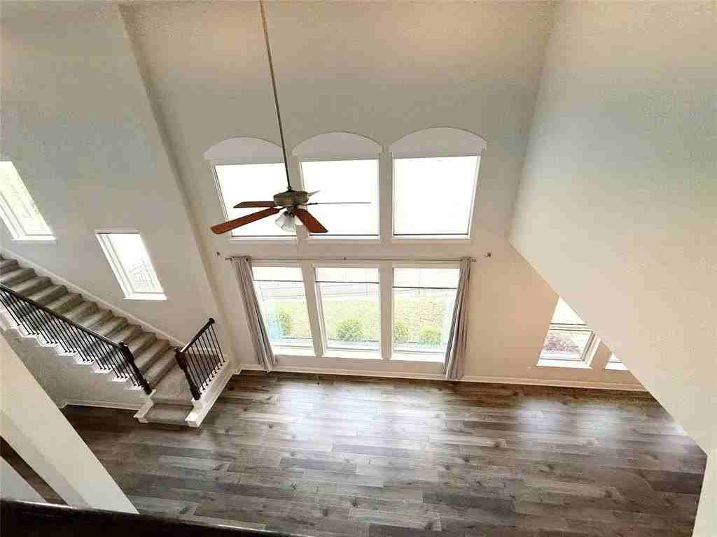 6914 Birch Creek Dr - Photo 7 of 39