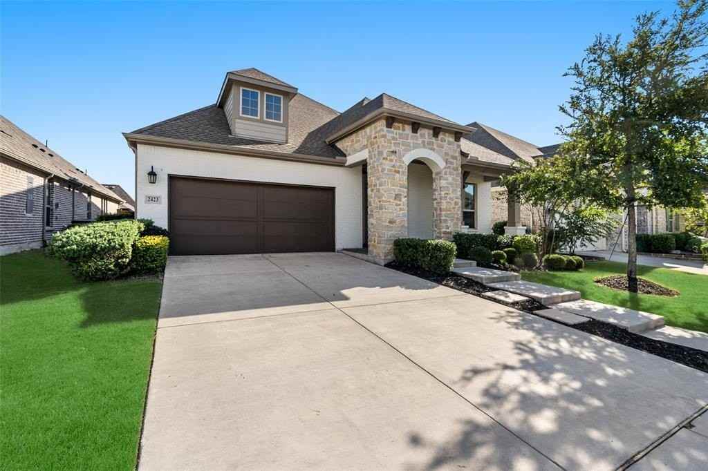 2423 War Admiral St - Photo 2 of 26