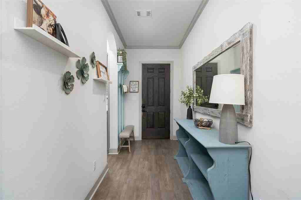 2423 War Admiral St - Photo 3 of 26