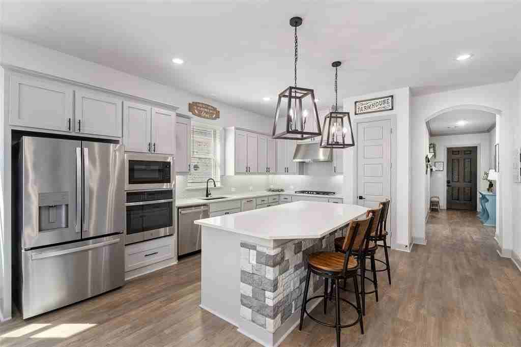 2423 War Admiral St - Photo 4 of 26