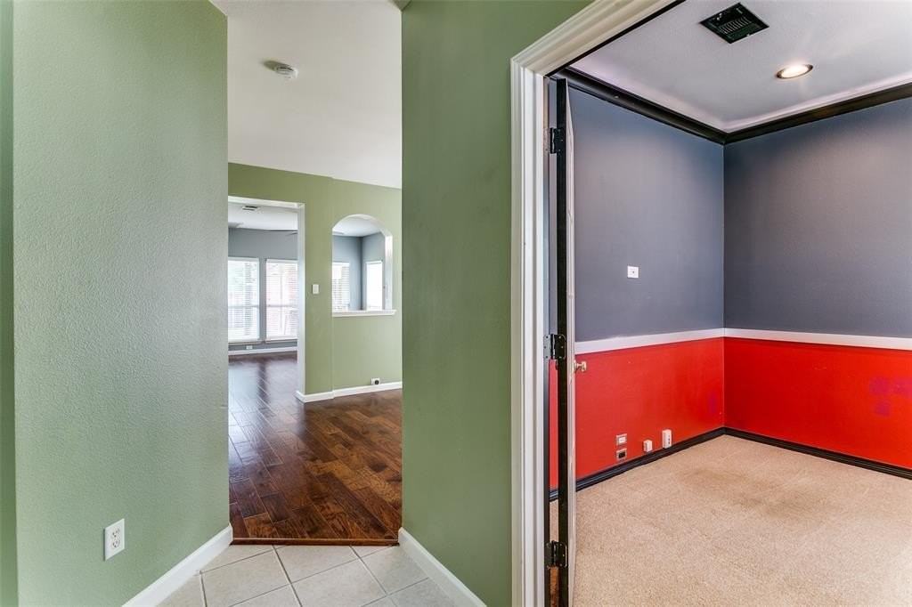 211 Patriot Ln - Photo 4 of 25