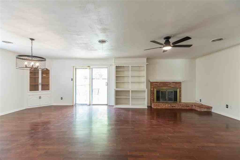 2101 S Elmwood Dr - Photo 6 of 37