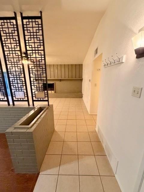 710 Silverstone Dr - Photo 3 of 33