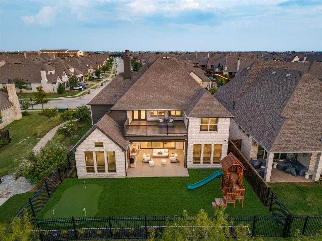 8288 Western - Photo 2 of 40