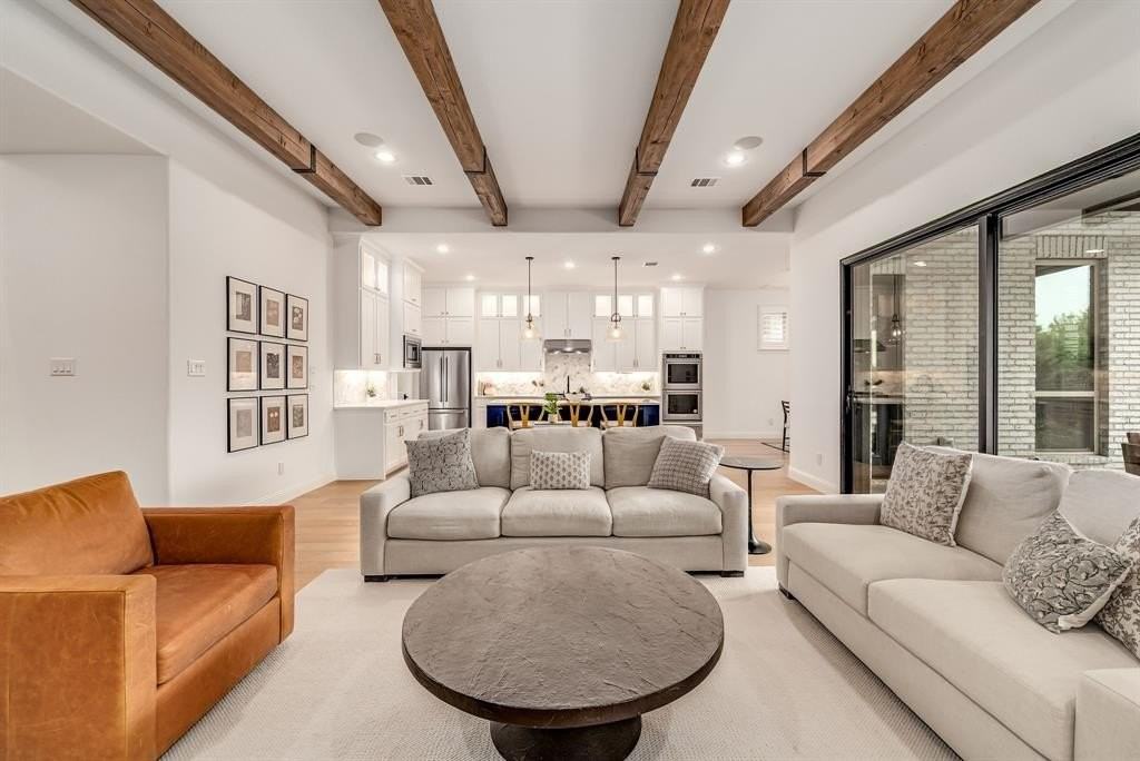 8288 Western - Photo 6 of 40