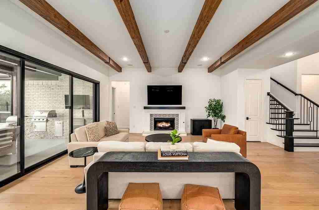 8288 Western - Photo 7 of 40