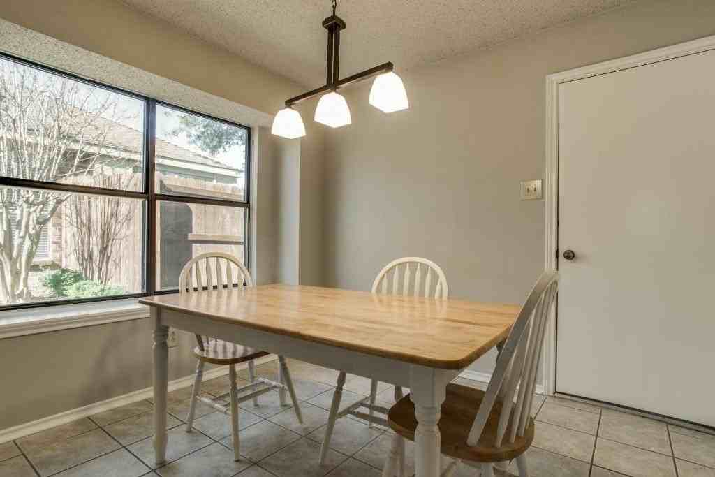 1305 Chicota Dr - Photo 5 of 23