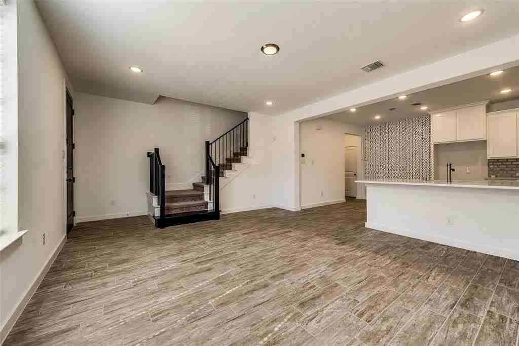 1314 Casselberry Dr - Photo 4 of 16