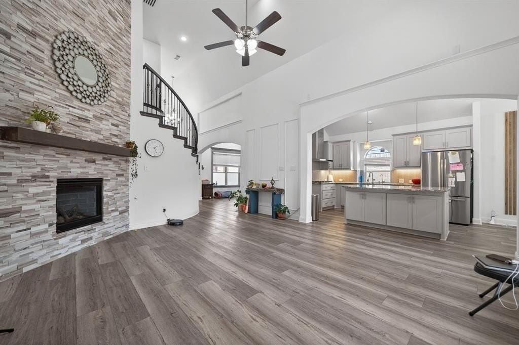 1408 Summer Ln - Photo 6 of 34