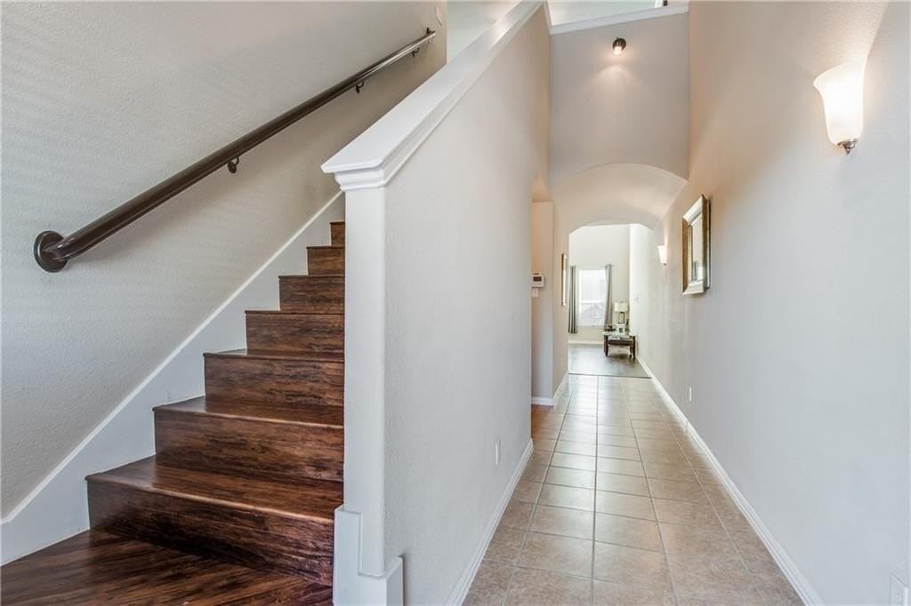 3812 Sicily St - Photo 5 of 31