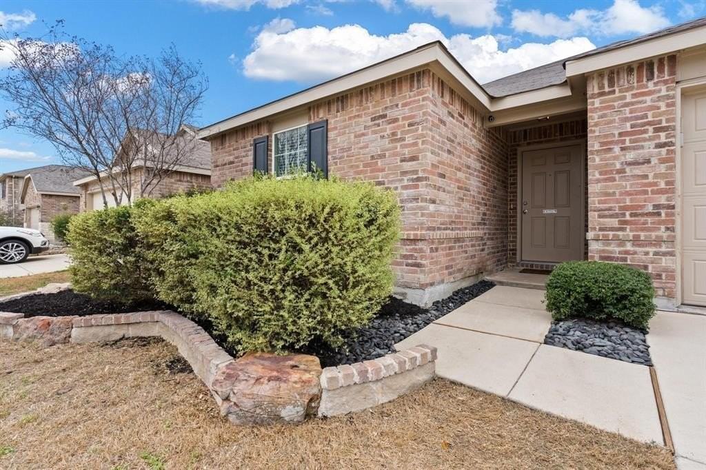 9937 Amosite Dr - Photo 4 of 27