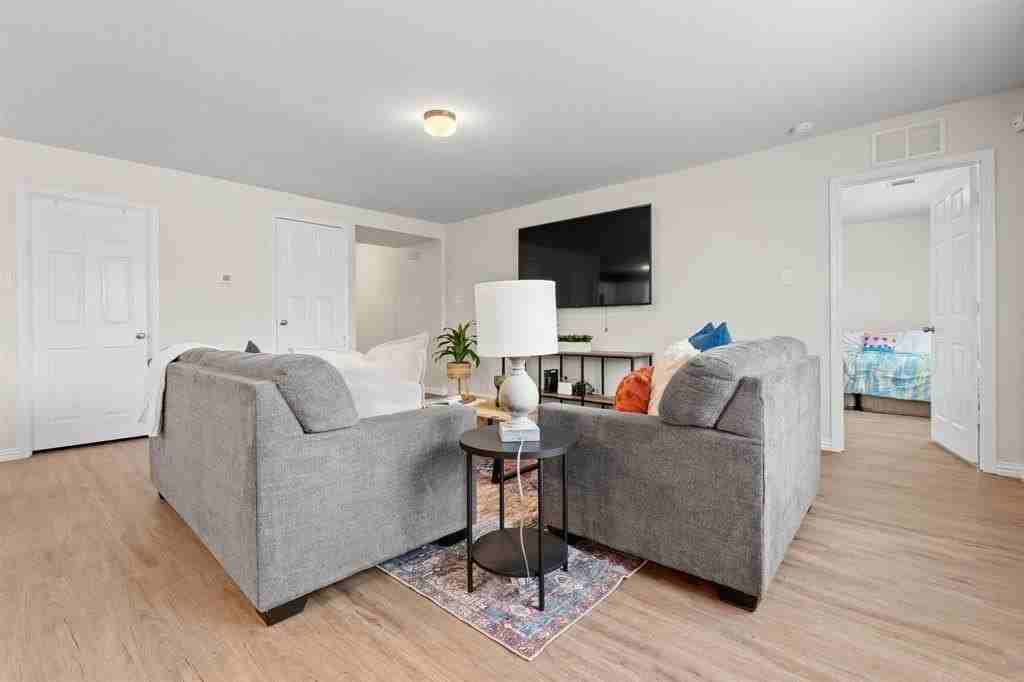 9937 Amosite Dr - Photo 6 of 27