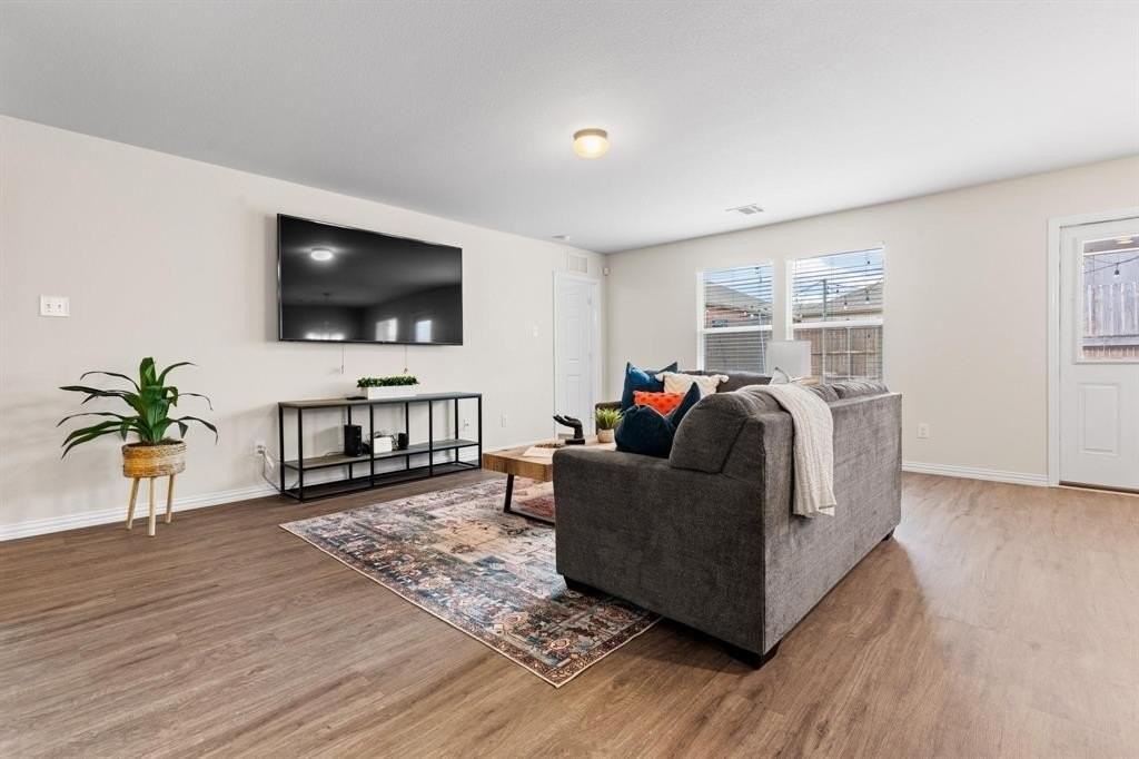 9937 Amosite Dr - Photo 7 of 27