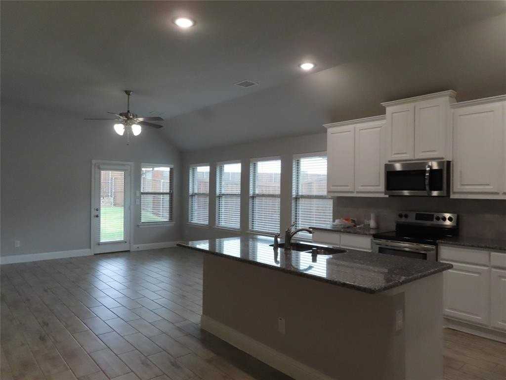 426 Oleander Dr - Photo 6 of 22