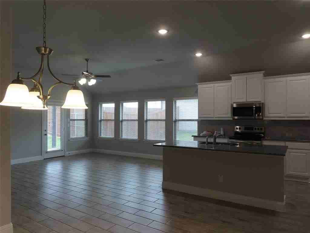 426 Oleander Dr - Photo 7 of 22