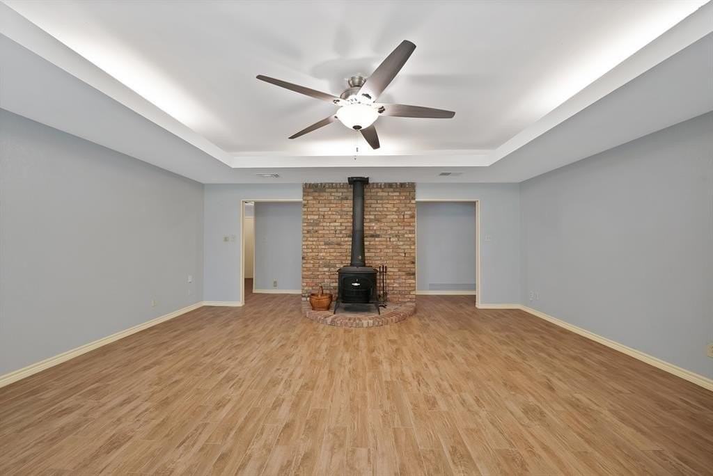 2812 Whisperwood Trl - Photo 3 of 34