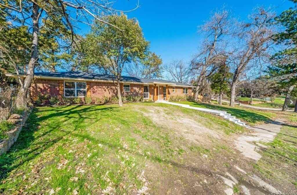 1131 Forester Dr - Photo 3 of 23