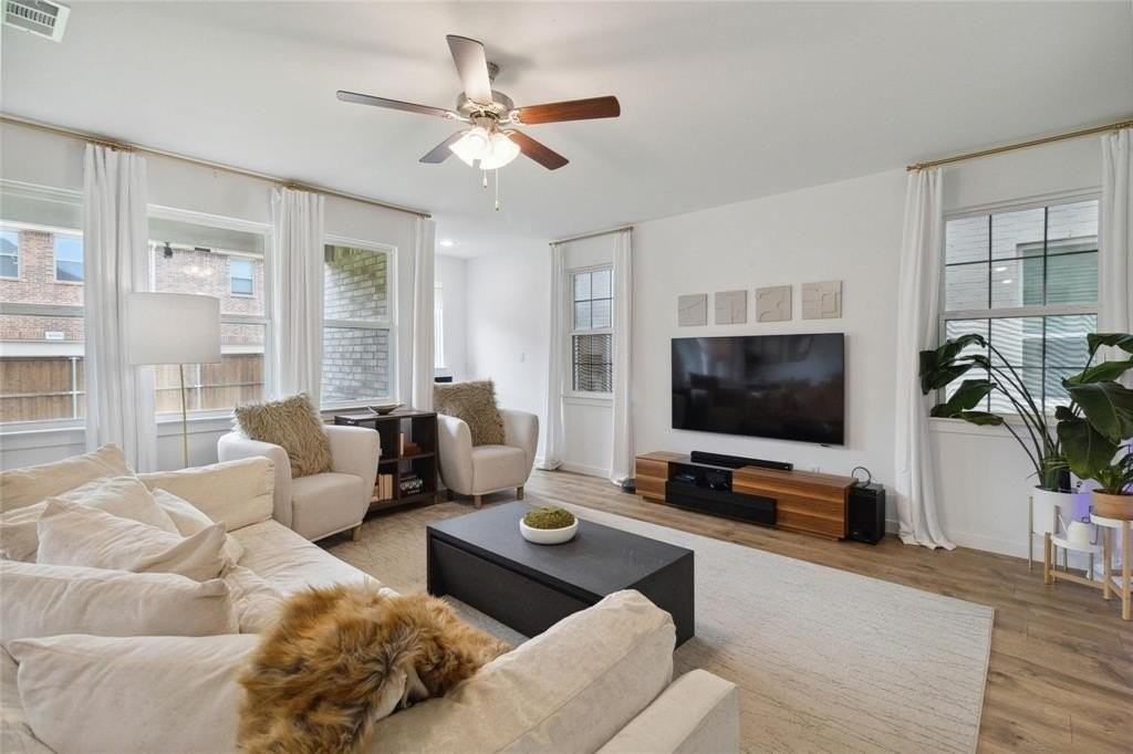 2036 Dove Creek Ln - Photo 6 of 16