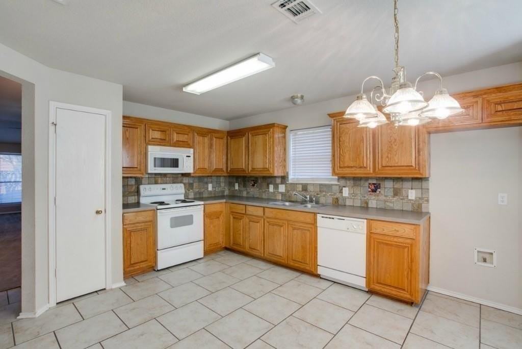 10708 Braemoor Dr - Photo 7 of 24