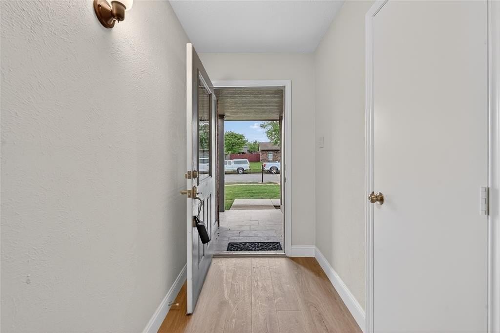 7001 Newcastle Pl - Photo 5 of 26