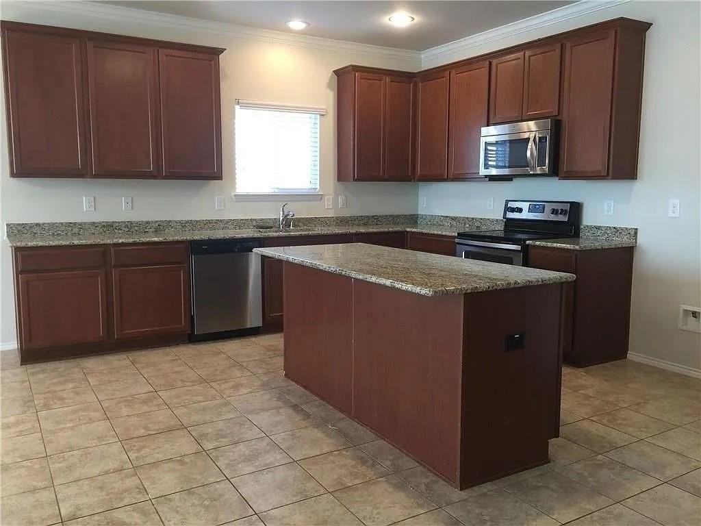 2308 Gelbray Pl - Photo 2 of 12