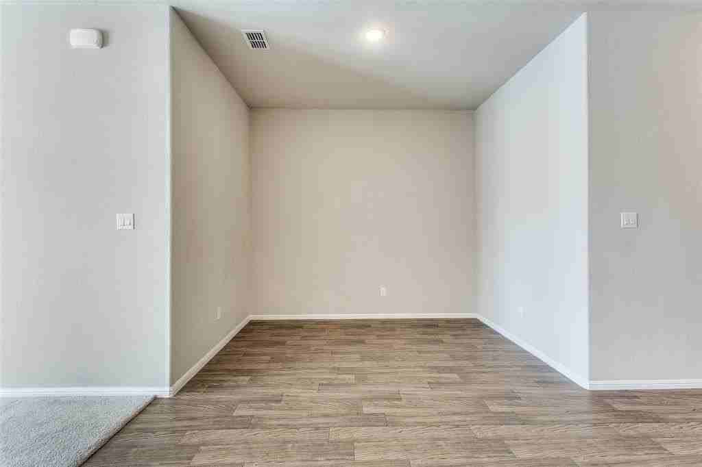 6020 Halton Dr - Photo 5 of 26