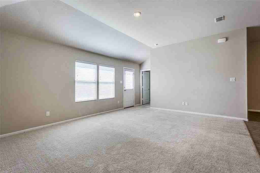 6020 Halton Dr - Photo 6 of 26