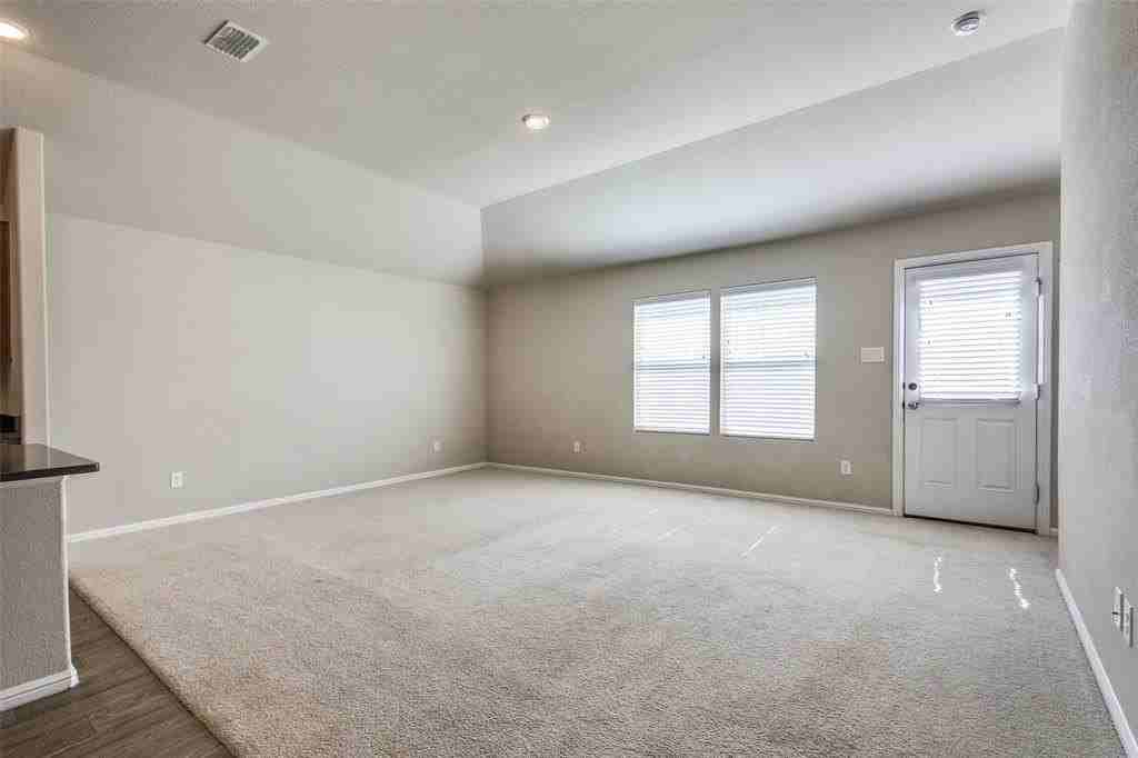 6020 Halton Dr - Photo 7 of 26