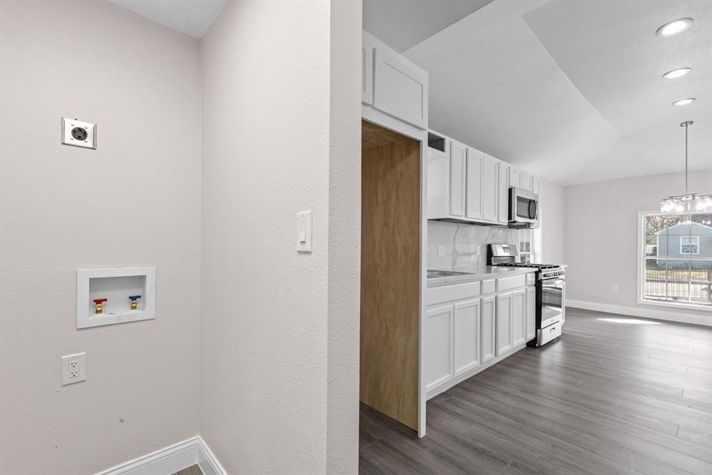 2435 Sharon St - Photo 6 of 28