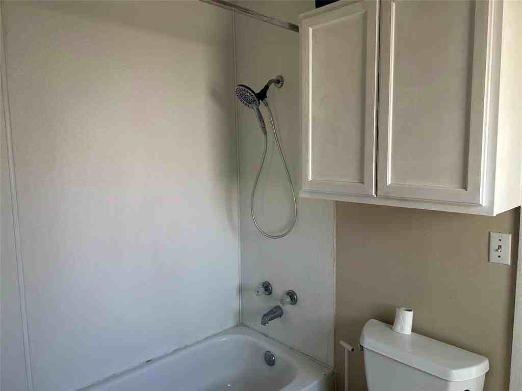 104 W Wilson Ave - Photo 7 of 10